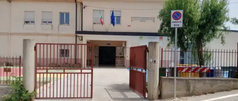 Ricadi, ancora disagi nelle scuole per i montascale: l’opposizione interroga il sindaco e “bussa” dal prefetto\n