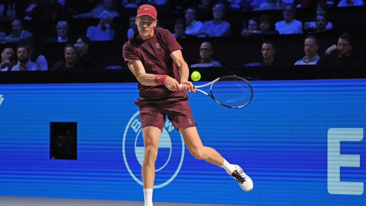 Sinner accede in finale ai Vienna Open