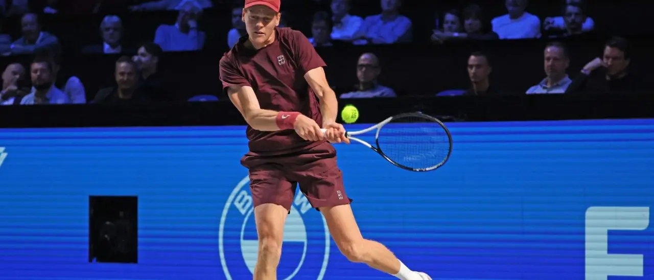 Tennis, Sinner \"stritola\" De Minaur e conquista la finale a Vienna