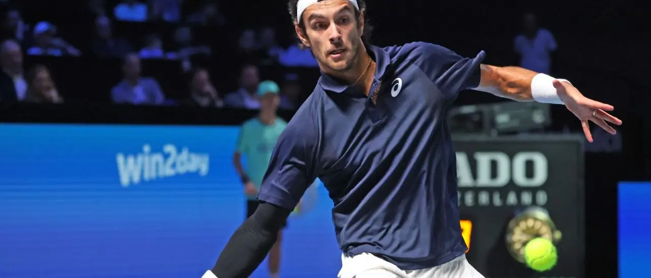 Tennis, a Musetti non riesce l’impresa: Zverev raggiunge Sinner in finale a Vienna