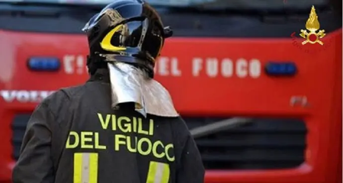 Lamezia, esplosione in un appartamento per una fuga di gas: 70enne gravemente ustionato\n