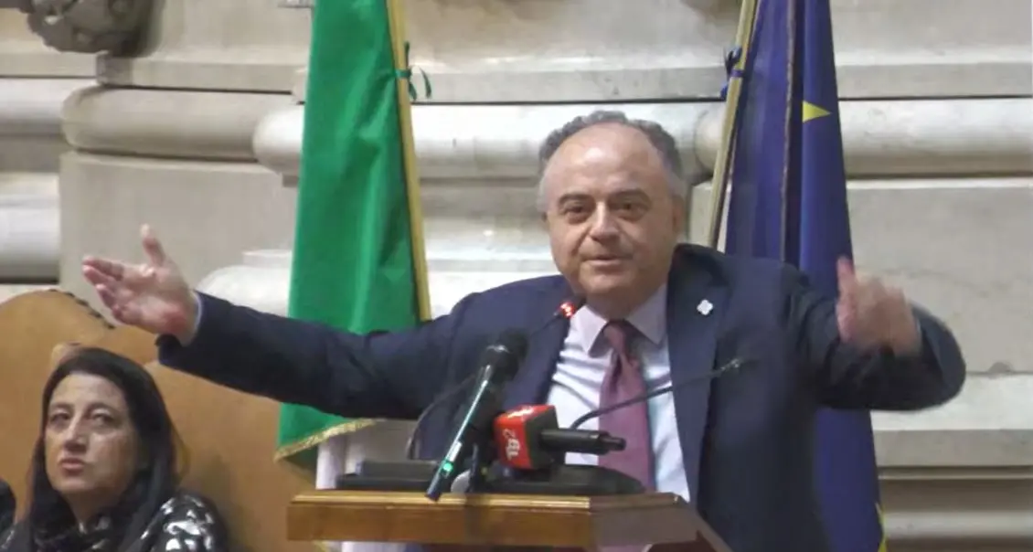 Ciclone Gratteri all’assemblea dell’Anm: «Vogliono trasformare i pm in burocrati. Basta convegni-passerella, parlate alla gente»\n
