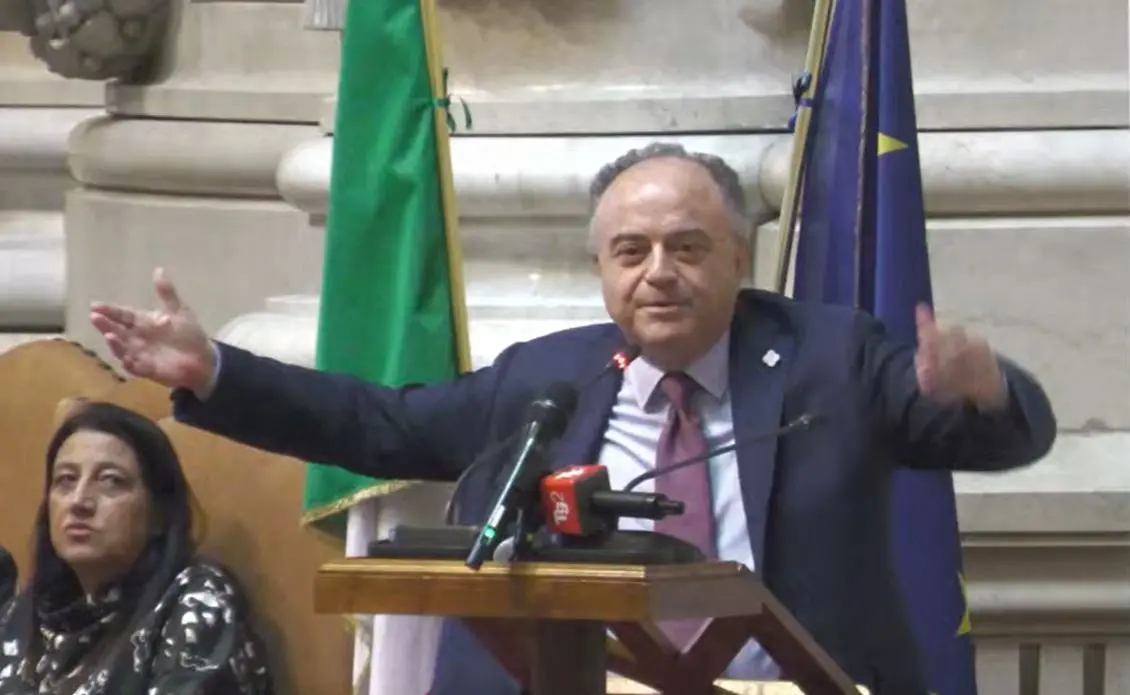 Ciclone Gratteri all’assemblea dell’Anm: «Vogliono trasformare i pm in burocrati. Basta convegni-passerella, parlate alla gente»\n