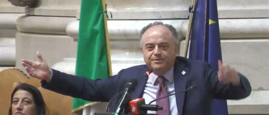 Ciclone Gratteri all’assemblea dell’Anm: «Vogliono trasformare i pm in burocrati. Basta convegni-passerella, parlate alla gente»\n