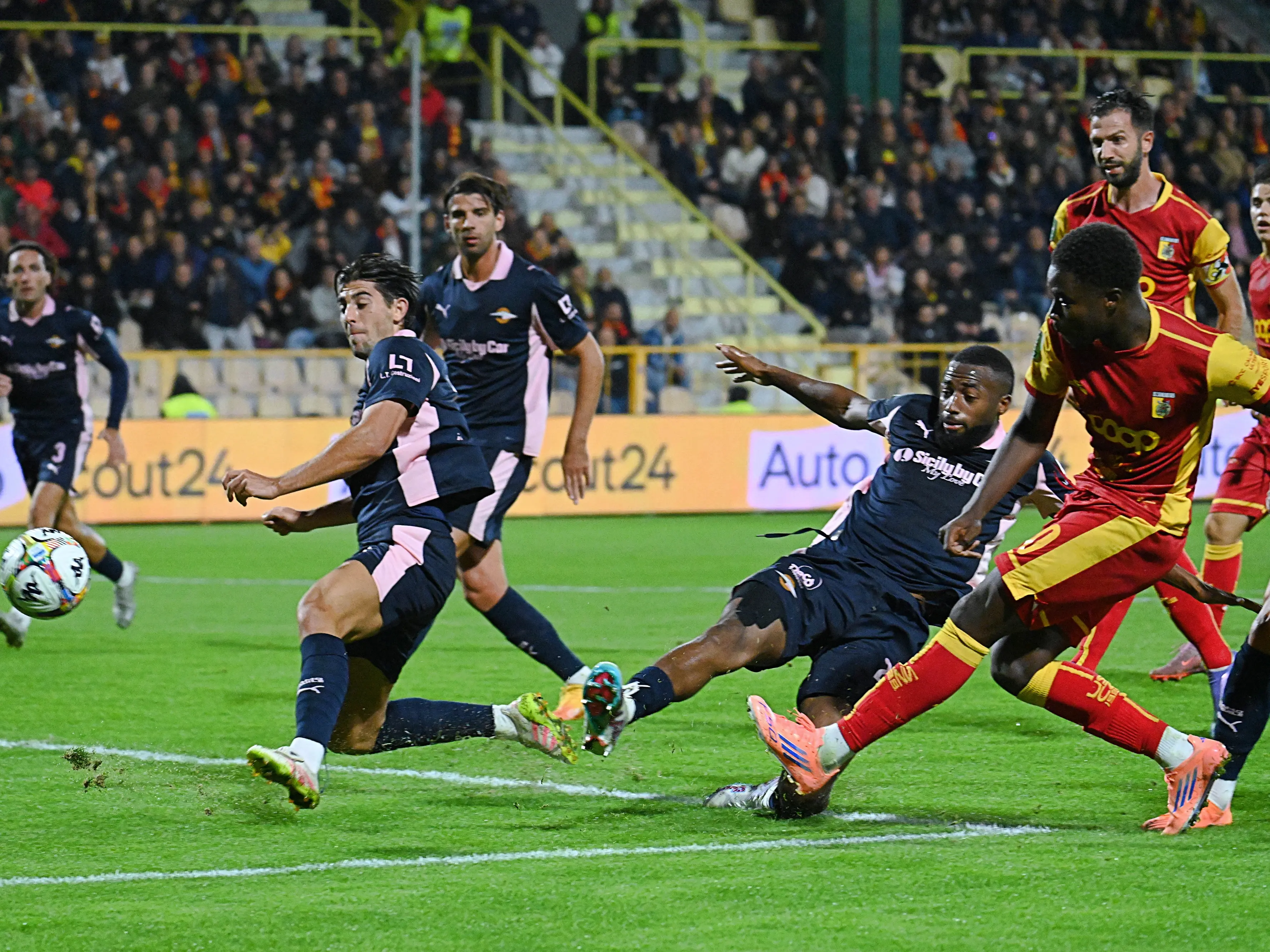 Catanzaro-Palermo 1-0, Cissè regala il primo successo ai giallorossi di Aquilani