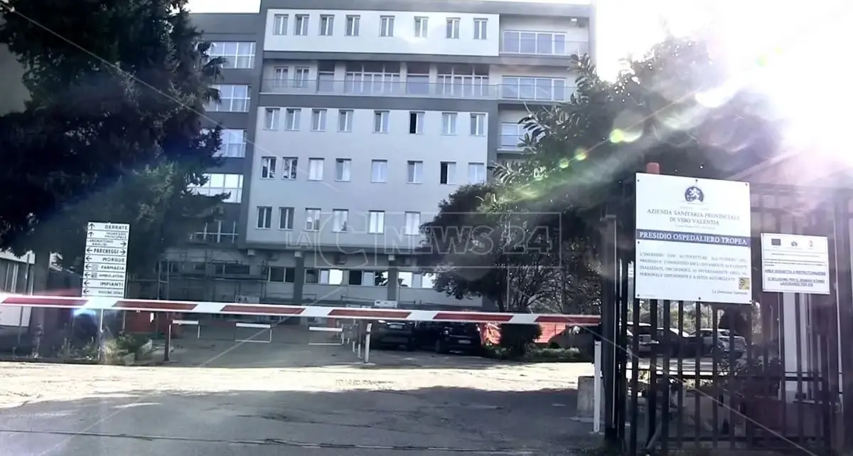 «La sala operatoria è chiusa, per l'intervento vada altrove»: un (nuovo) caso di sanità negata all'ospedale di Tropea