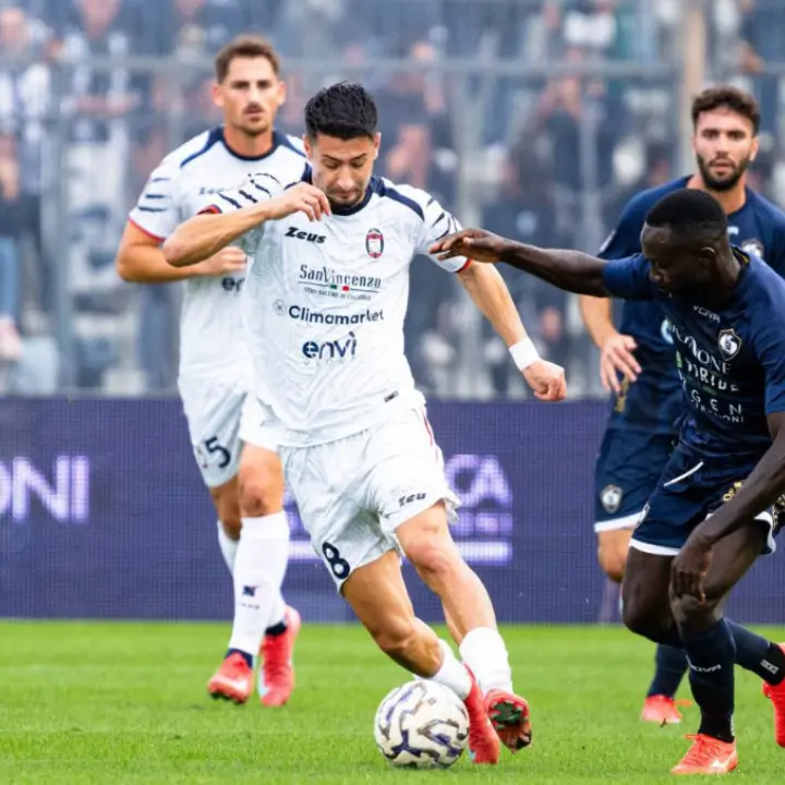 Serie C, trasferta amara per il Crotone: squali sconfitti 1-0 dalla Cavese\n