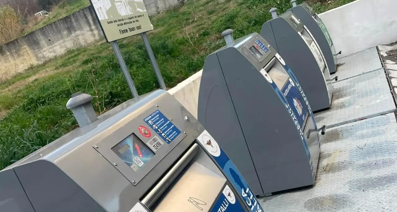Castrolibero punta sulla sostenibilità: al via le nuove Isole Ecologiche Interrate con gli studenti dell’Istituto Comprensivo