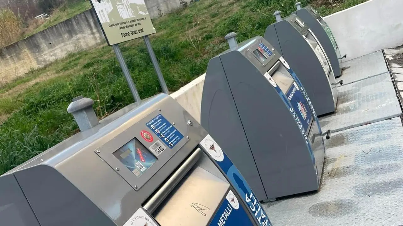 Castrolibero punta sulla sostenibilità: al via le nuove Isole Ecologiche Interrate con gli studenti dell’Istituto Comprensivo