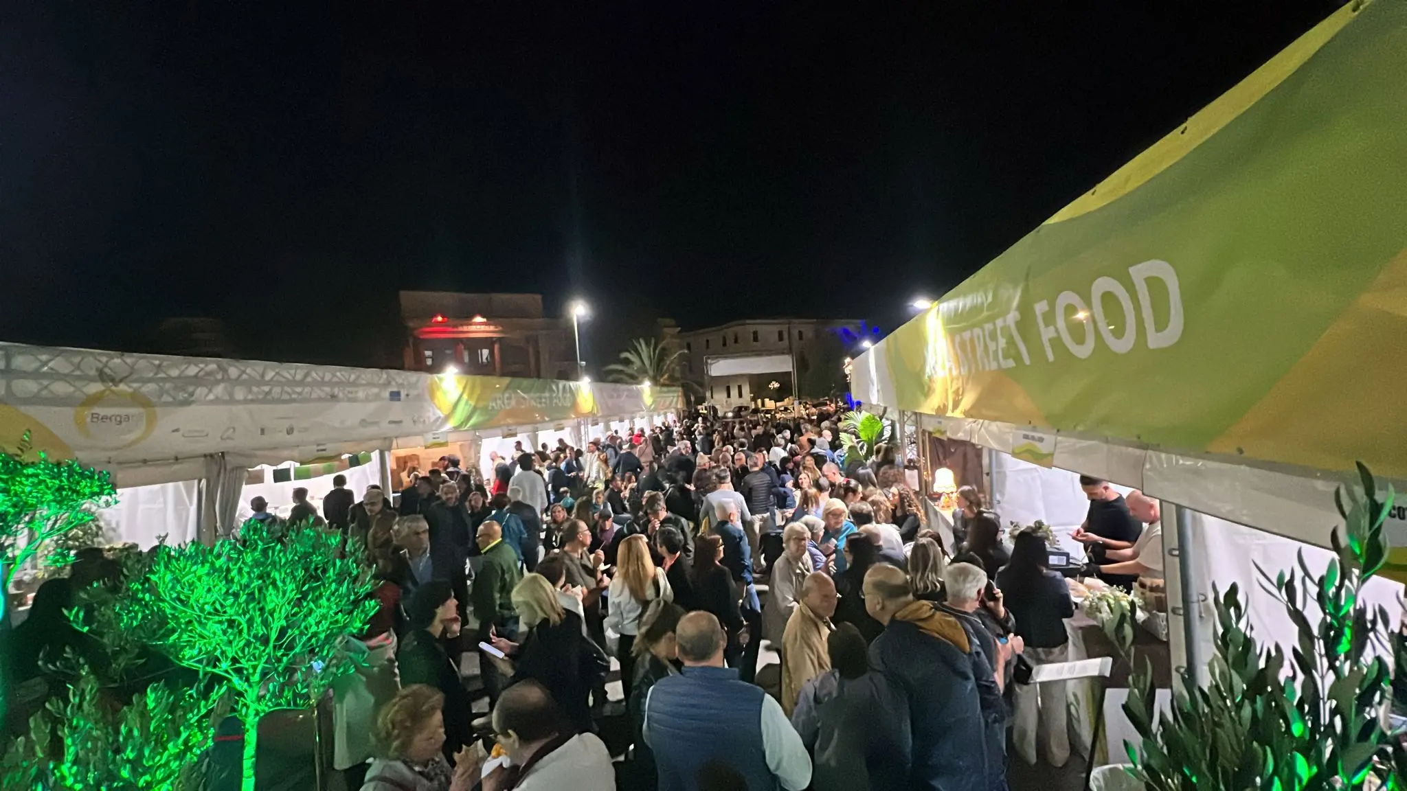 Bergarè 2025,\u00A0stasera gran finale tra show cooking, spettacoli e musica live con Augusto Favaloro e i Rubacuori\n