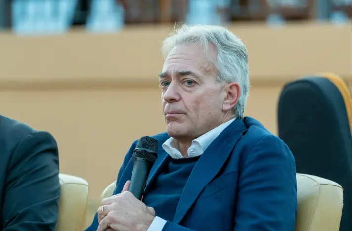 Gianluca Gallo guarda al futuro del vino in Calabria: «Racconta la parte più vera della nostra terra. Cresciamo mentre l’Europa arretra»\n