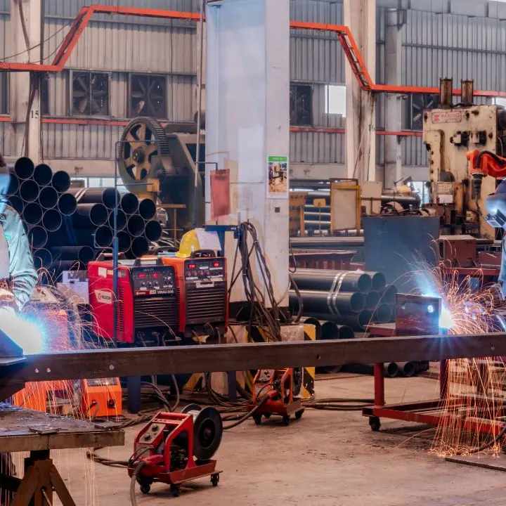 Industria italiana, il talento batte la forza: qualità e creatività guidano il successo manifatturiero\n