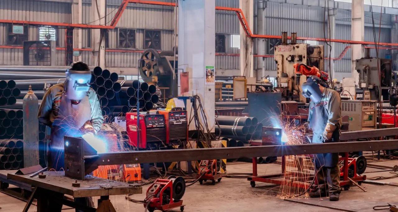 Industria italiana, il talento batte la forza: qualità e creatività guidano il successo manifatturiero\n