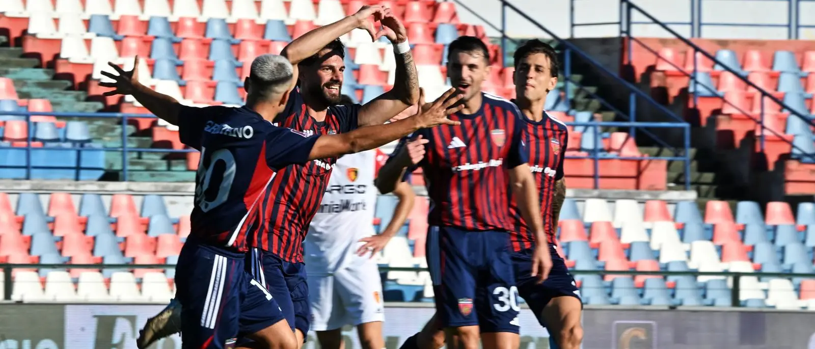Cosenza-Potenza, show di Ricciardi e Mazzocchi: al “Marulla”\u00A0finisce 3-0\n