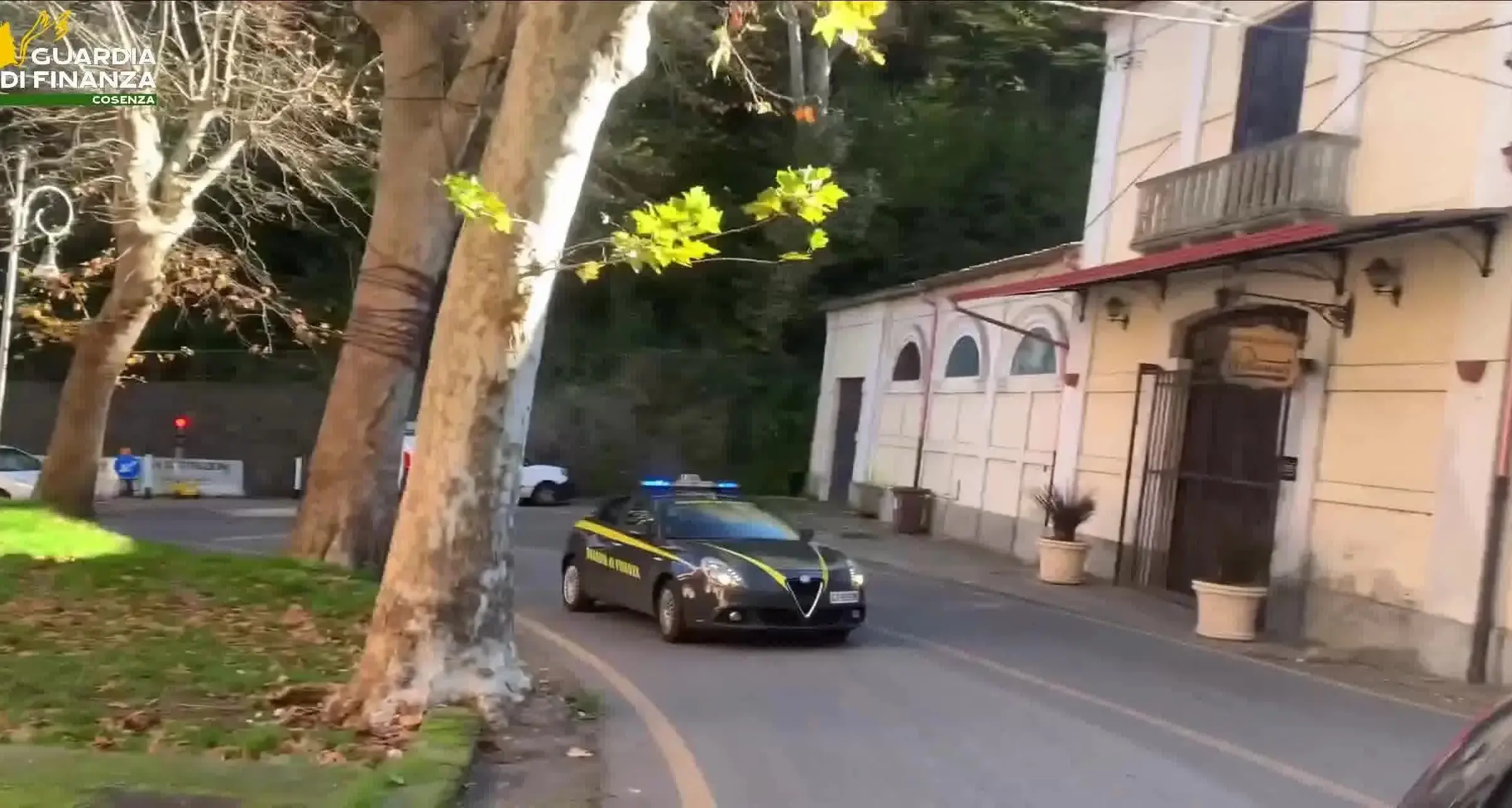 Fatture false e tentativi di depistare le indagini della Procura di Cosenza: nei guai un imprenditore di Castrolibero