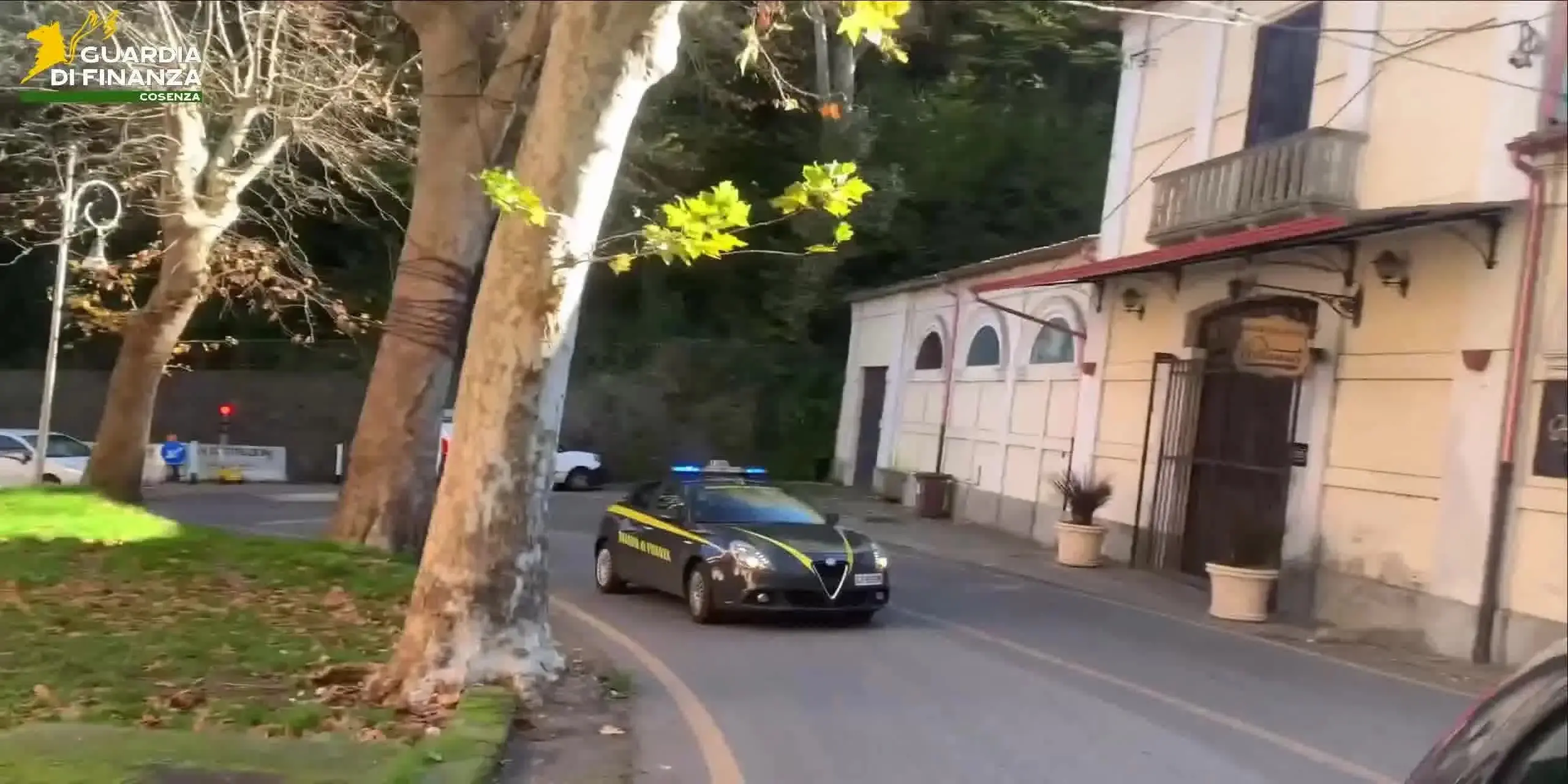 Fatture false e tentativi di depistare le indagini della Procura di Cosenza: nei guai un imprenditore di Castrolibero