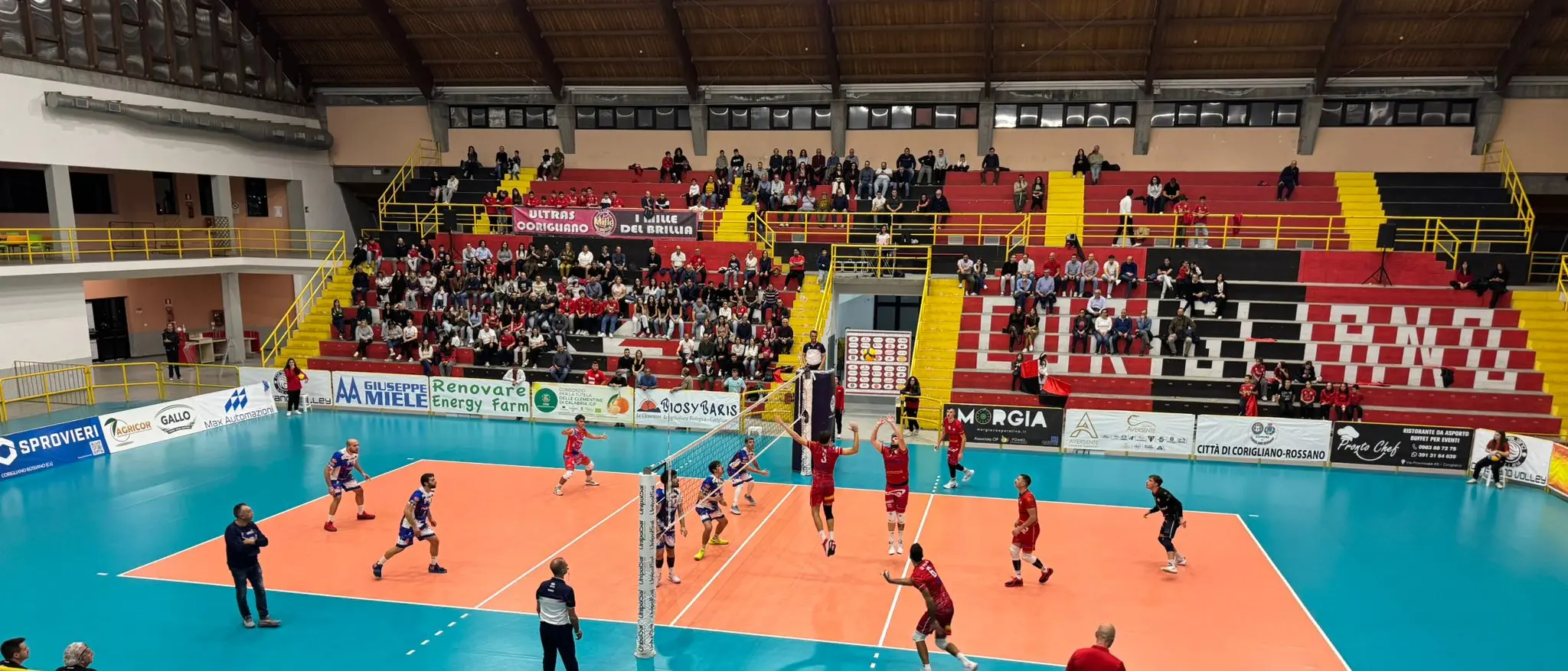 Pallavolo, il Corigliano Volley travolge la Gupe: 3-0 e punteggio pieno in Serie B maschile\n
