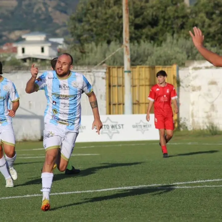 Promozione A, la matricola Kratos Bisignano in zona play-off. Surace: «Il pari con lo Scalea ci serve come esperienza»\n