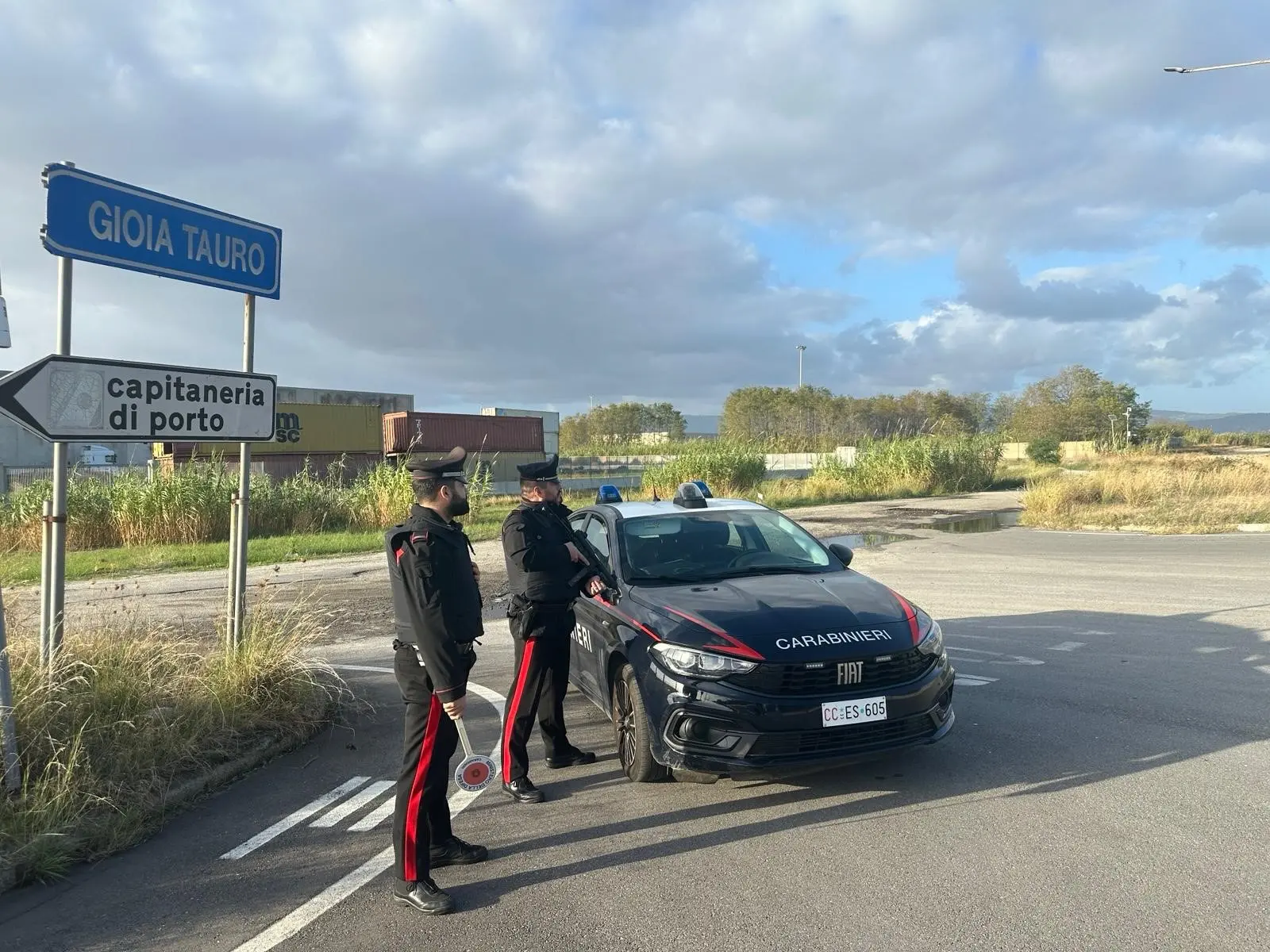 Gioia Tauro, rapina armata all’Ufficio Postale: arrestato in flagranza dai Carabinieri\n