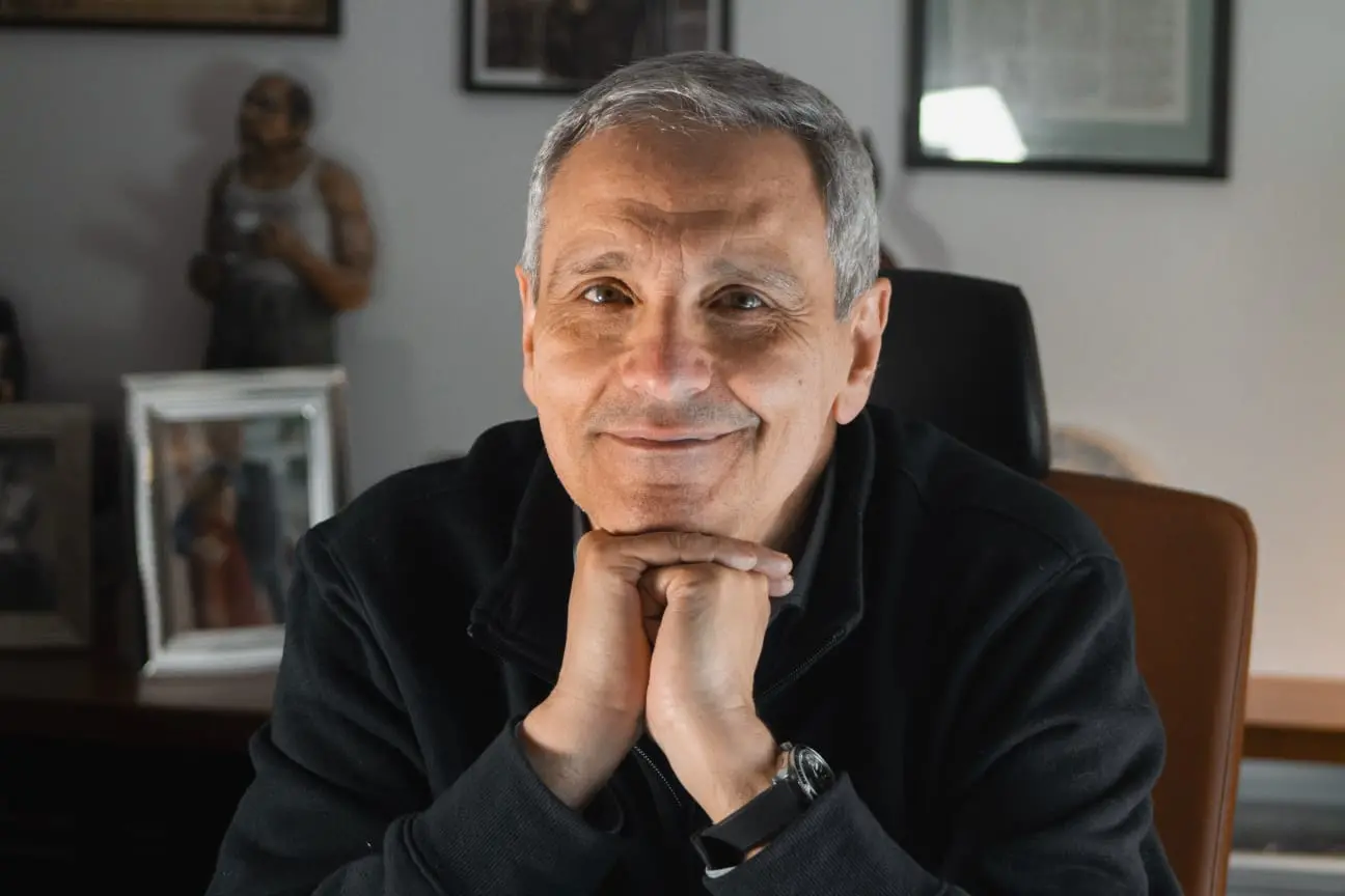 Cosenza, Maurizio de Giovanni presenta il suo ultimo libro “L’Orologiaio di Brest”\n