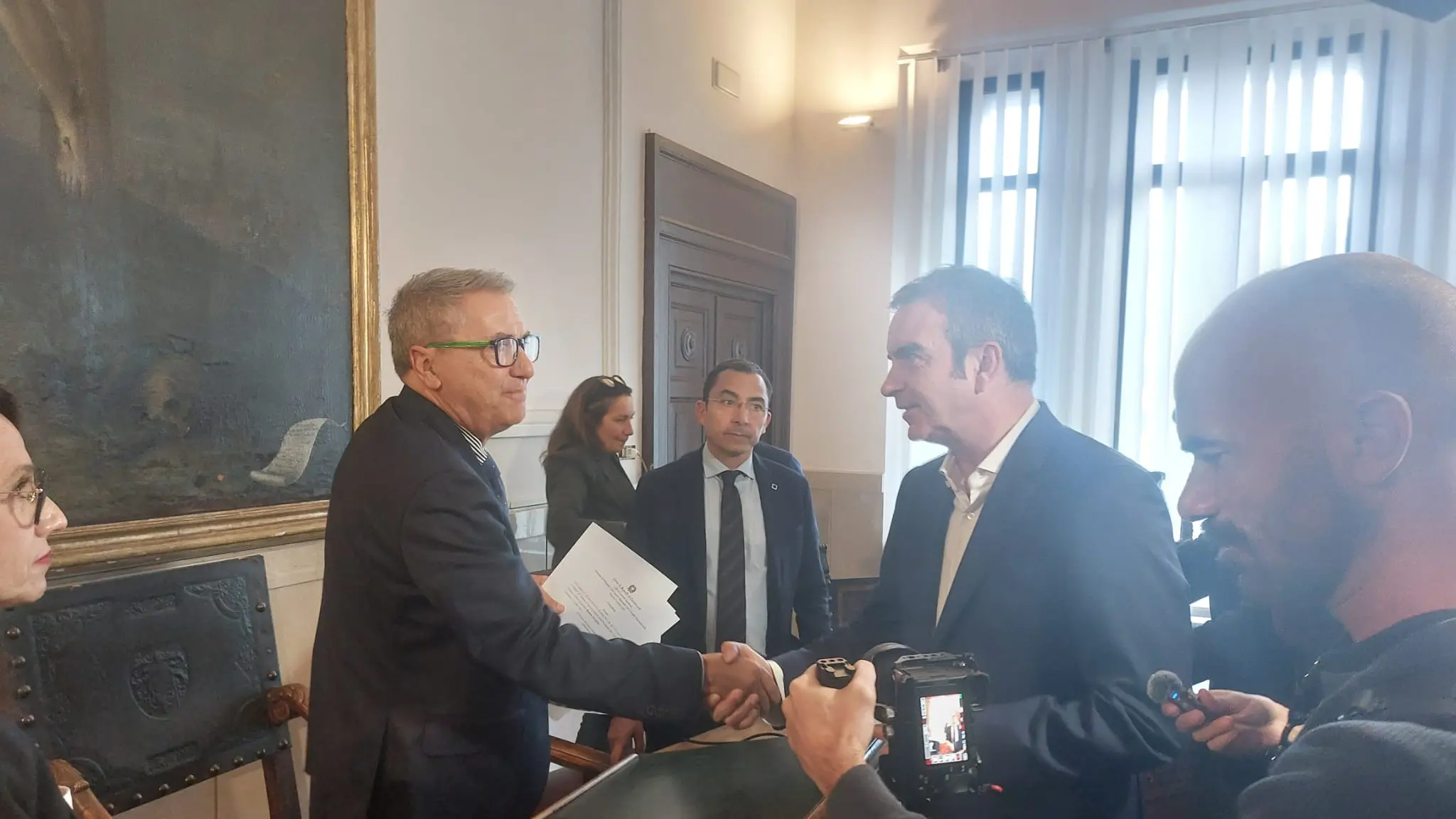 Occhiuto proclamato presidente annuncia la sua ricetta per la giunta regionale: si deciderà a Roma e avrà molti consiglieri