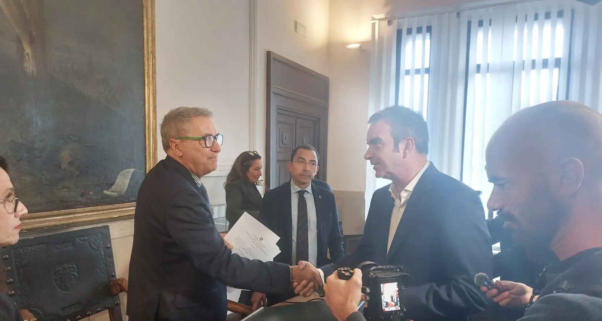 Occhiuto proclamato presidente annuncia la sua ricetta per la giunta regionale: si deciderà a Roma e avrà molti consiglieri