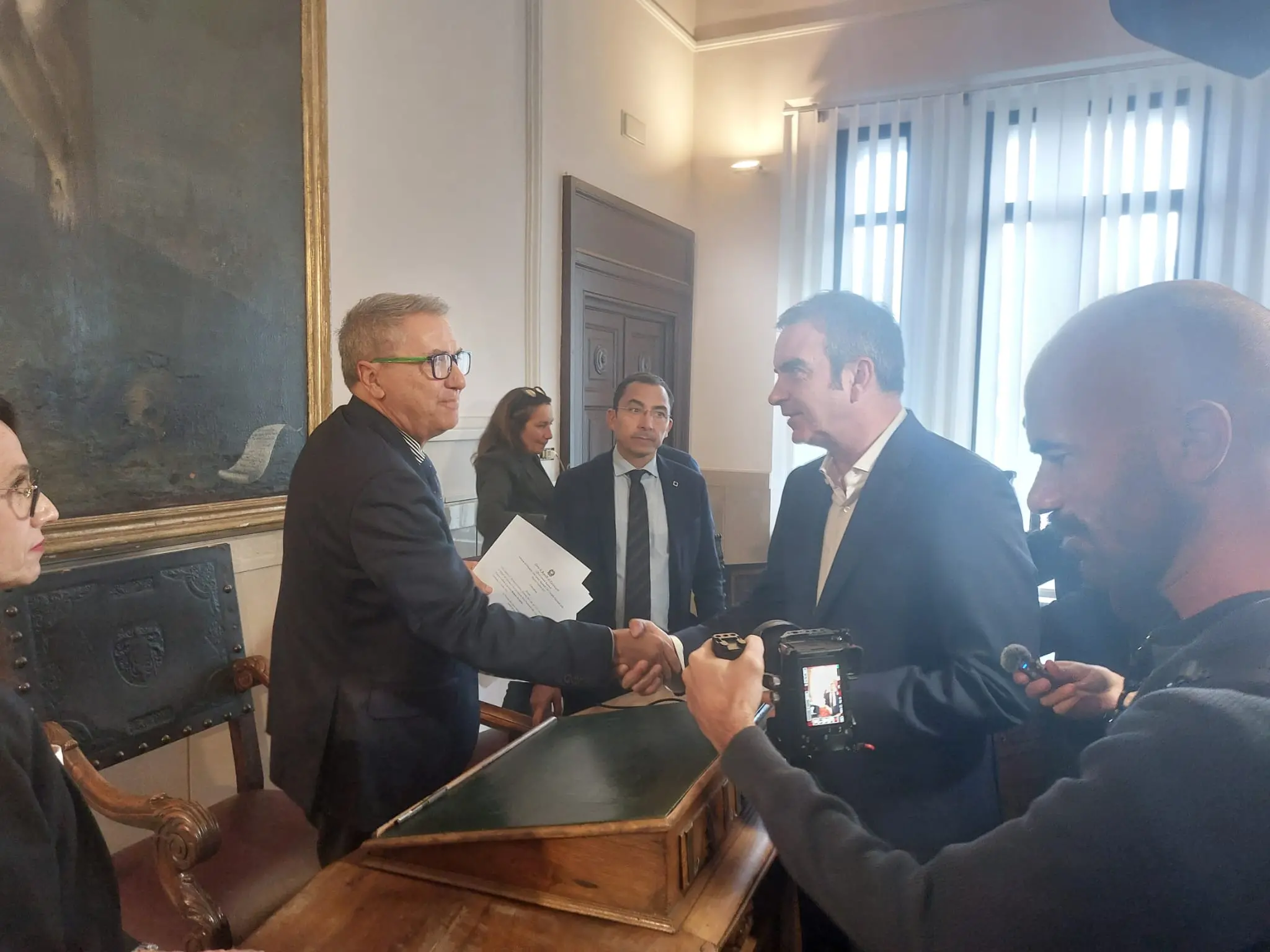 Occhiuto proclamato presidente annuncia la sua ricetta per la giunta regionale: si deciderà a Roma e avrà molti consiglieri