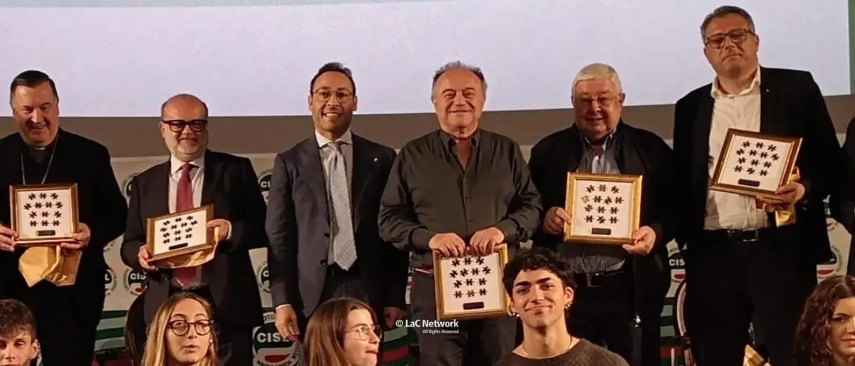 I procuratori Gratteri e Curcio ai ragazzi: «Costruitevi una vita per essere liberi dalla ’ndrangheta»\n