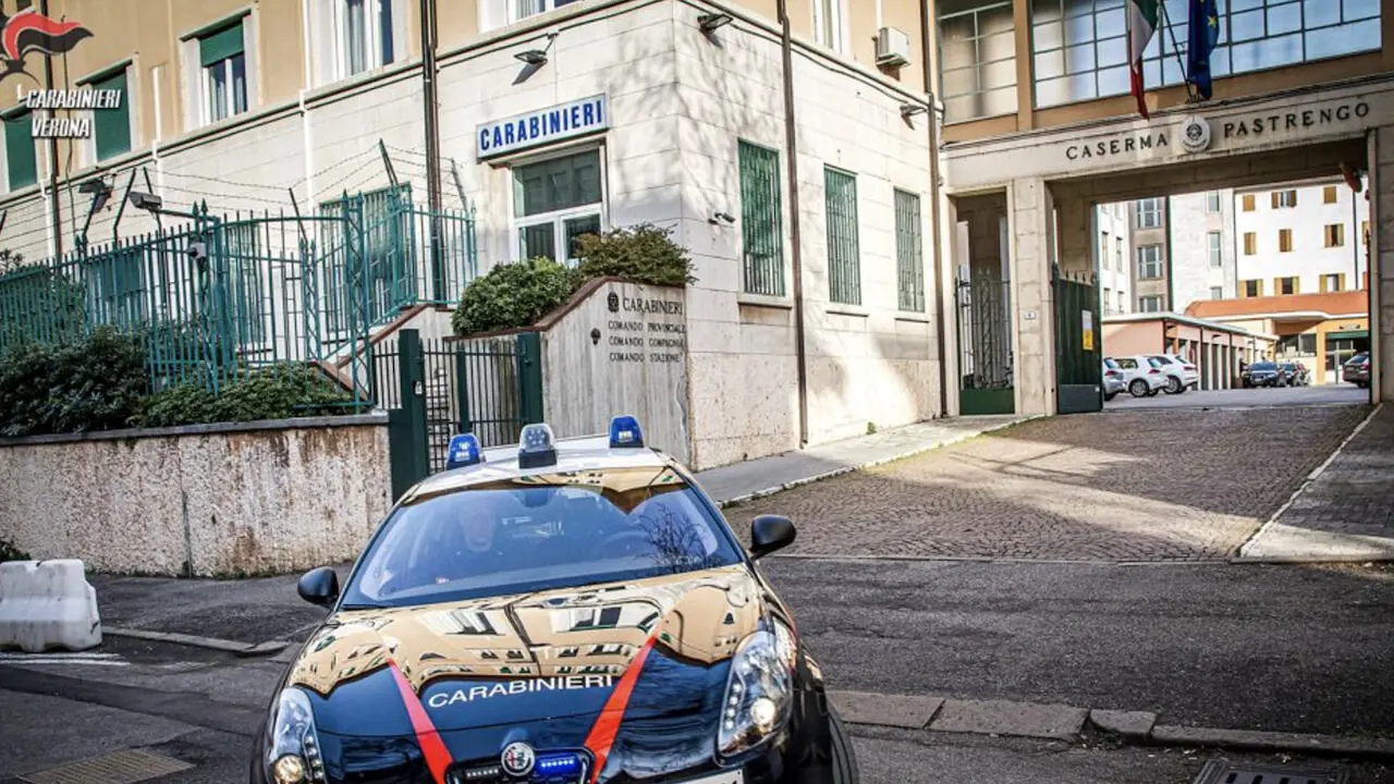 Femminicidio a Verona: accoltellata in casa dal compagno\n