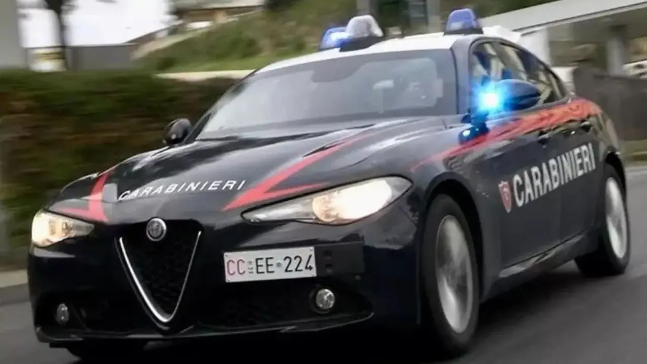 Verona, uccisa a coltellate dal compagno nella sua casa: l’uomo è stato fermato\n