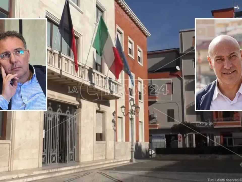 «Voce mi ha preso a pugni»: consigliere comunale denuncia il sindaco di Crotone per aggressione durante una riunione