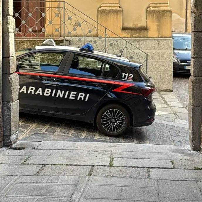 Mammola, rinvenuto e disinnescato un ordigno bellico nel centro storico\n