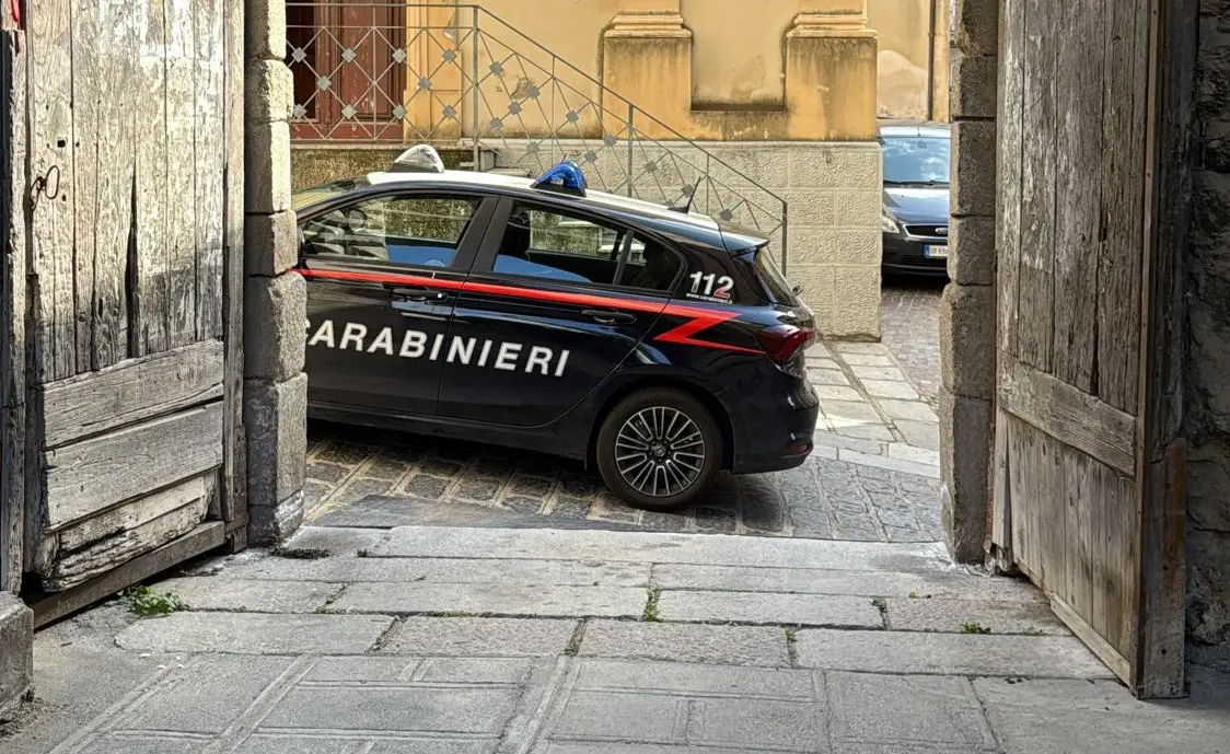 Mammola, rinvenuto e disinnescato un ordigno bellico nel centro storico\n