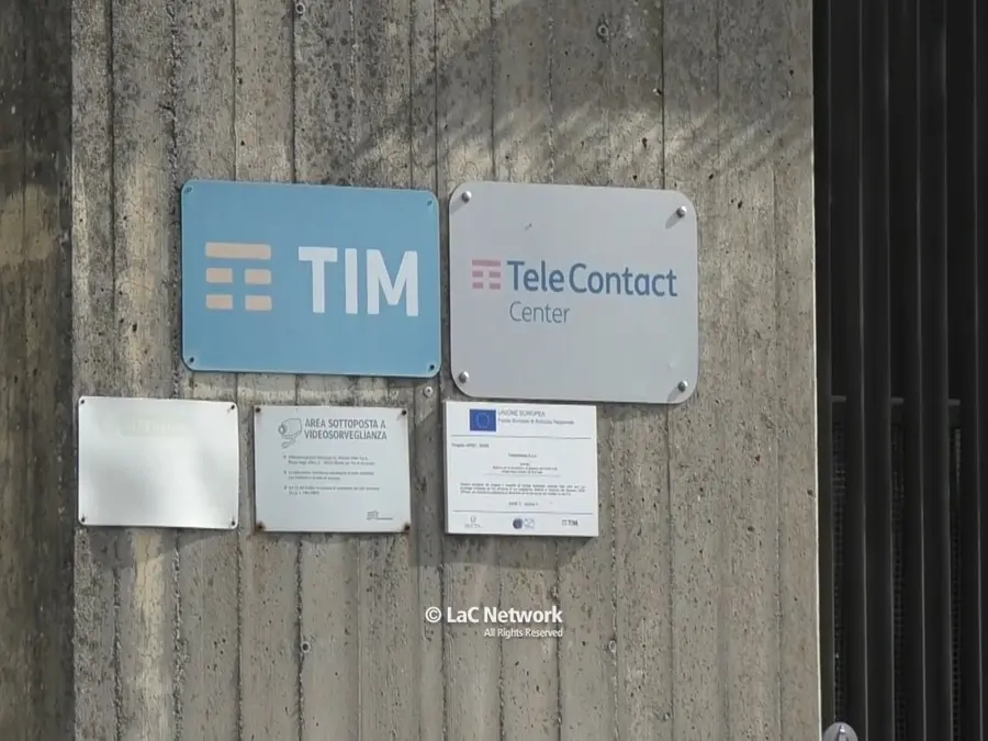 Telecontact, Tim avvia la cessione: «Apre scenari devastanti, 500 lavoratori spostati in una scatola vuota»
