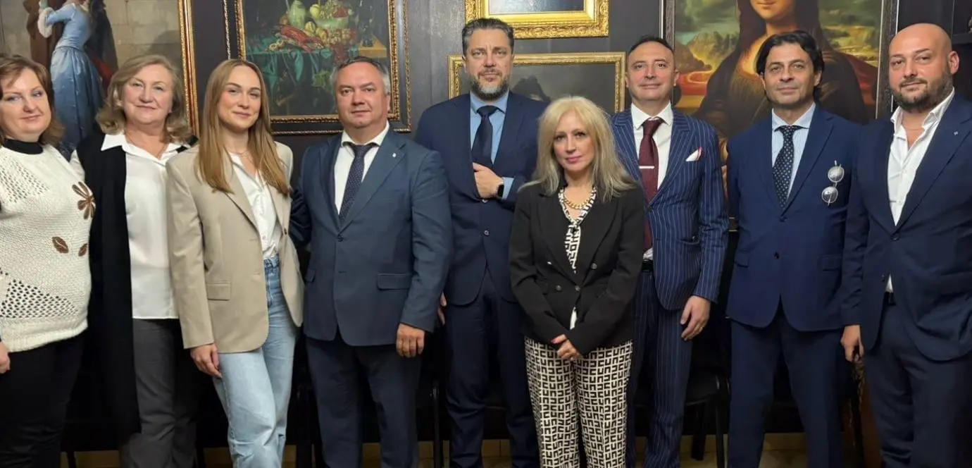 Il console generale dell’Ucraina incontra un gruppo di professionisti reggini\n