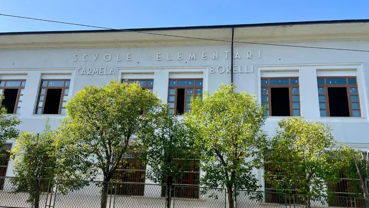 Bullismo in una scuola di Cosenza, la replica dell’istituto: «Denunceremo»