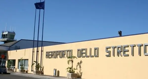 Aeroporto dello Stretto, Falcomatà: «Dopo Milano scompaiono anche i voli serali e mattutini ITA Airways per Roma. Smantellamento progressivo frutto di scelte di Sacal e Regione?»\n