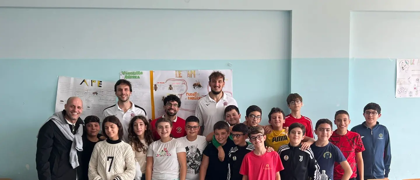 Reggio, gli alunni della Nosside-Pythagoras-Moscato incontrano i giocatori della Domotek Volley\n