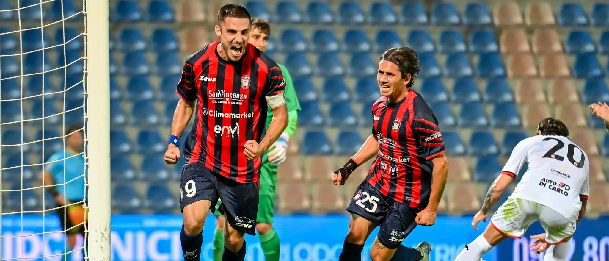 Coppa Italia Serie C,\u00A0Crotone-Foggia 1-0:\u00A0gli squali\u00A0passano il turno ma non\u00A0del tutto l’esame\n