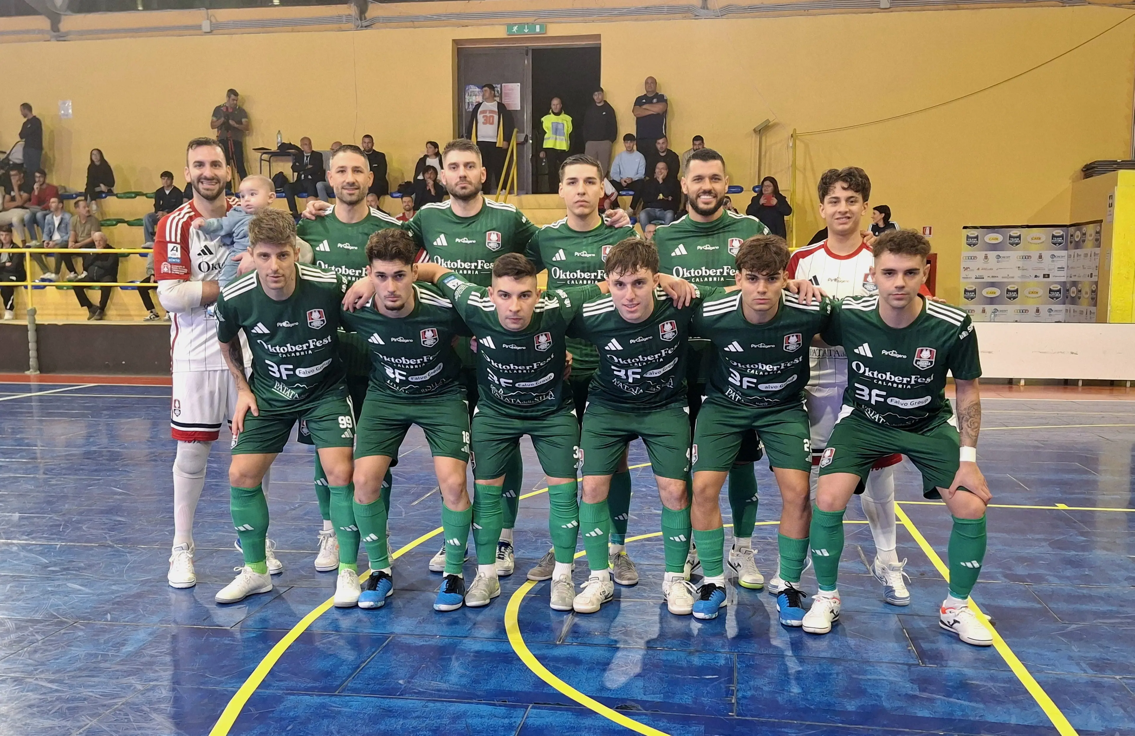 Futsal, la Pirossigeno Cosenza si prende il derby e vola ai sedicesimi di Coppa Divisione: Futura battuta 3-1\n