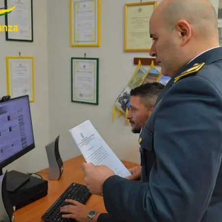 Maxi sequestro da 3 milioni per truffe finanziarie: nei guai un calabrese legato a un “sistema Ponzi” internazionale\n