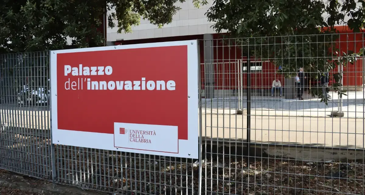 Ospiterà aziende innovative, startup e centri dedicati alla sostenibilità: l’Unical inaugura il Palazzo dell’Innovazione\n