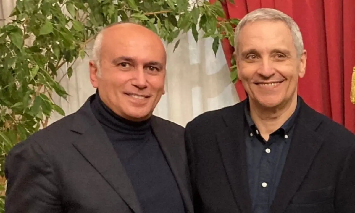 Maurizio de Giovanni presenta a Cosenza “L’orologiaio di Brest”\n