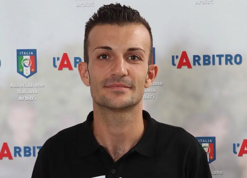 Da Gubbio a Benevento,\u00A0l’infortunio sospetto e\u00A0l’ombra delle scommesse tra il 2020 e il 2024: chi è l’arbitro Luigi Catanoso\n