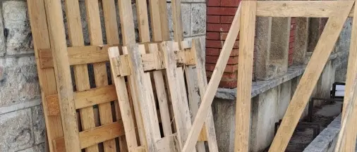 Rifiuti abbandonati alle Tre Fontane: allarme per il sito storico reggino\n