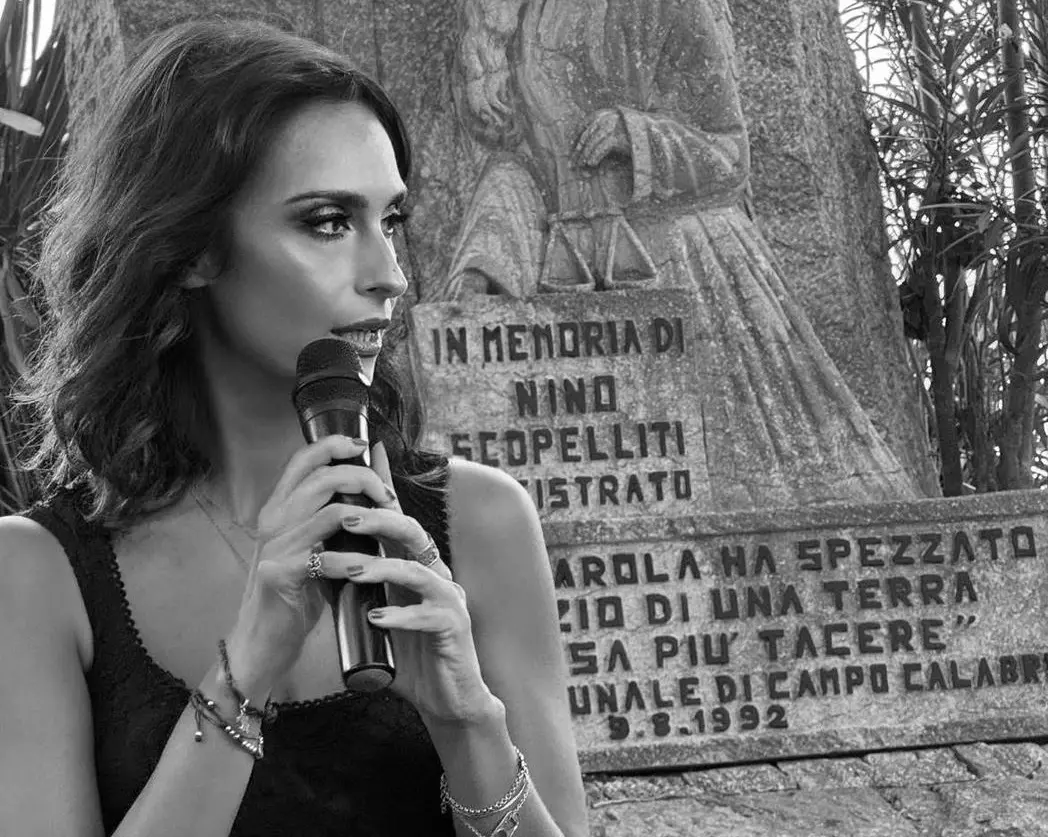 «Verità e giustizia sono un diritto, non una concessione del tempo». Rosanna Scopelliti punge Nordio: «Lo Stato non si arrende»\n