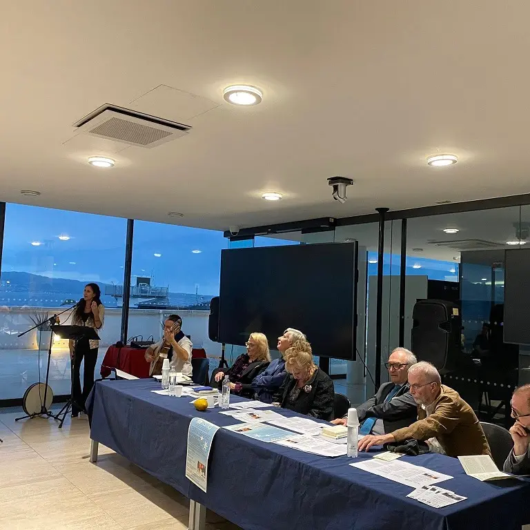 Reggio, sulla terrazza del MArRC l’incontro con la poesia di Giancarlo Pontiggia e Fabio Scotto\n