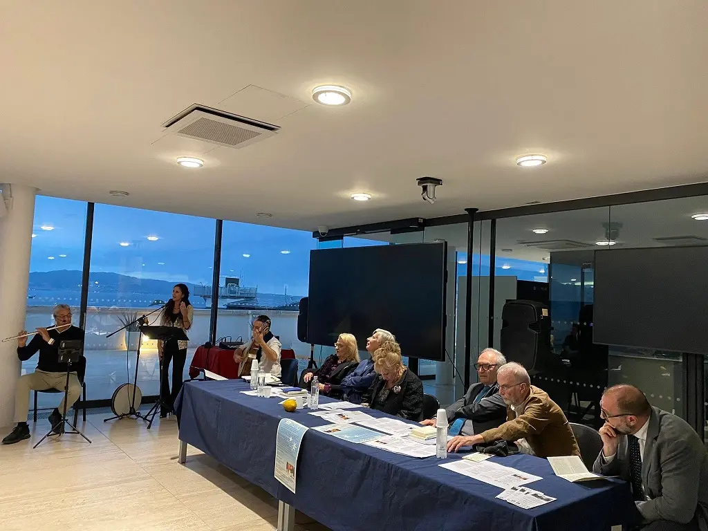 Reggio, sulla terrazza del MArRC l’incontro con la poesia di Giancarlo Pontiggia e Fabio Scotto\n