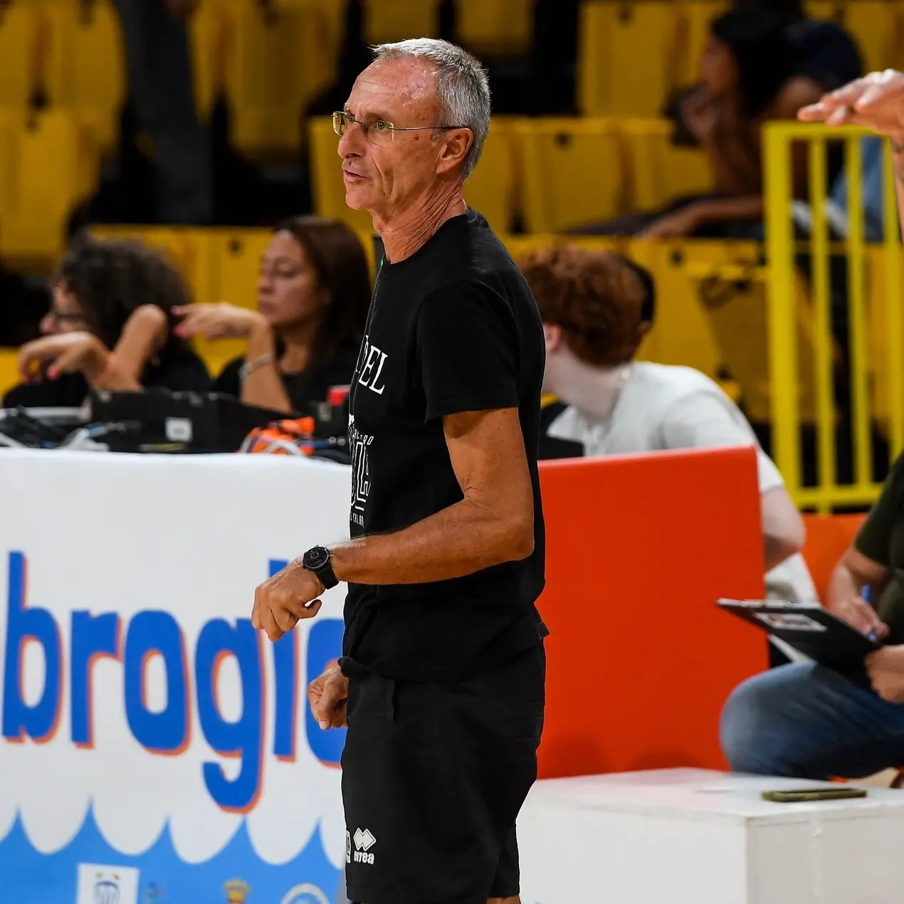 Basket, Viola Reggio sconfitta a Castellaneta. Cadeo: «Non possiamo vivere di rendita, serve più umiltà»