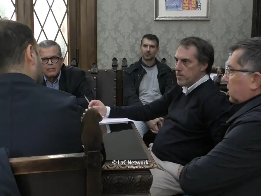 Telecontact, incontro con i sindacati in Comune: «Politica può svolgere ruolo importante per i 500 lavoratori a rischio»